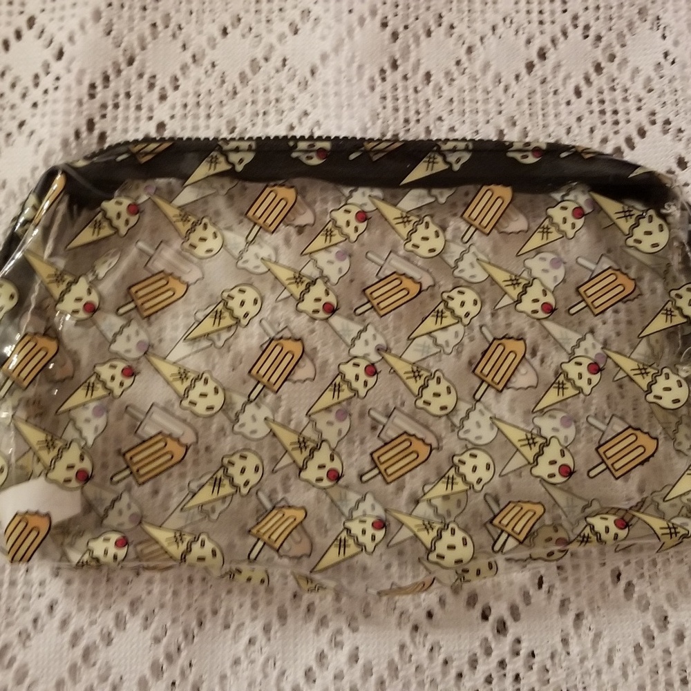 Ipsy makeup bag